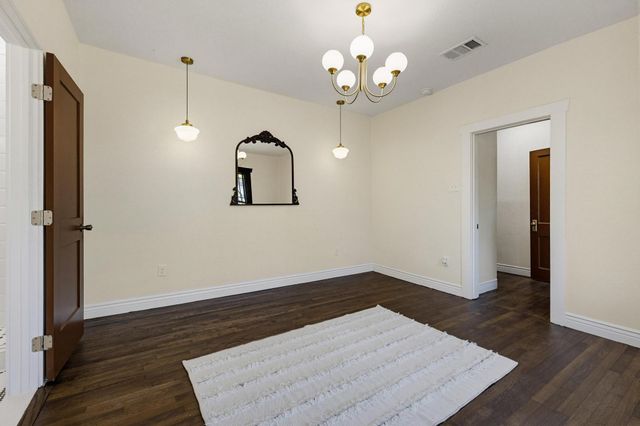 1112 S Travis Street, Sherman, TX 75090