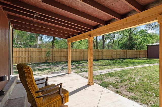 1112 S Travis Street, Sherman, TX 75090