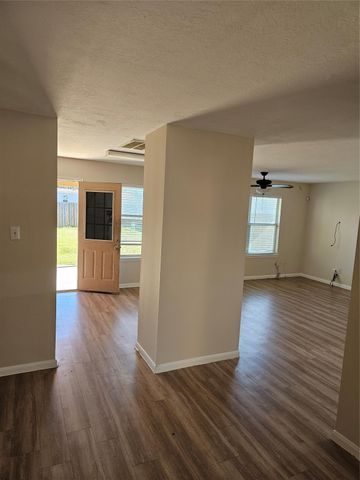 4839 Montclair Hill Lane, Fresno, TX 77545