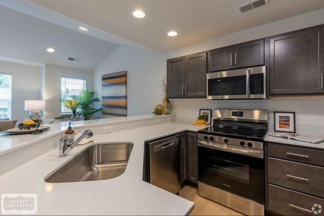 32968 Antrim Drive, Chesterfield Twp, MI 48047