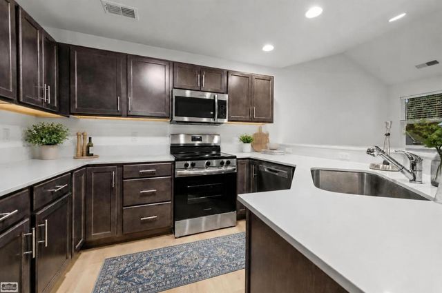32968 Antrim Drive, Chesterfield Twp, MI 48047