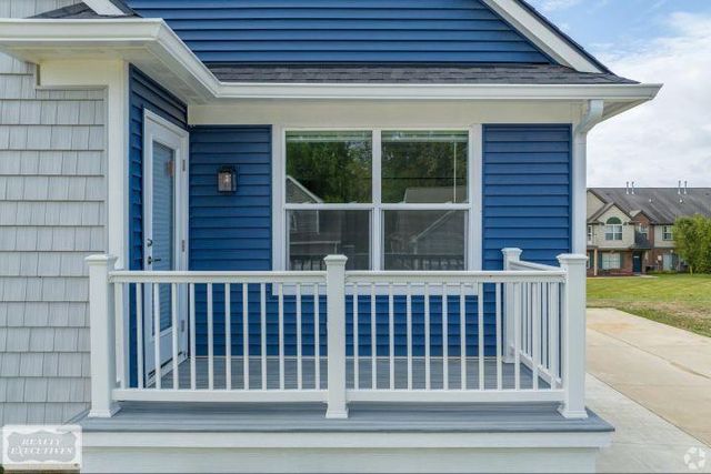 32968 Antrim Drive, Chesterfield Twp, MI 48047