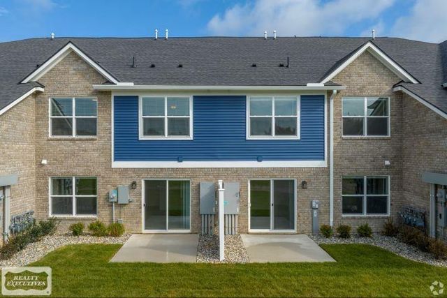 32968 Antrim Drive, Chesterfield Twp, MI 48047
