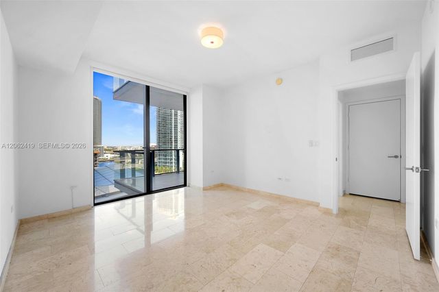 68 SE 6th St 910, Miami, FL 33131