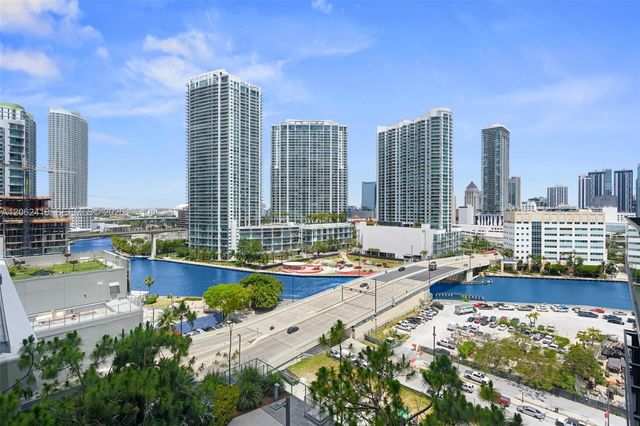 68 SE 6th St 910, Miami, FL 33131