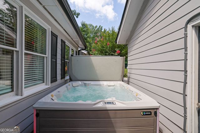1980 Westwood Circle SE, Smyrna, GA 30080