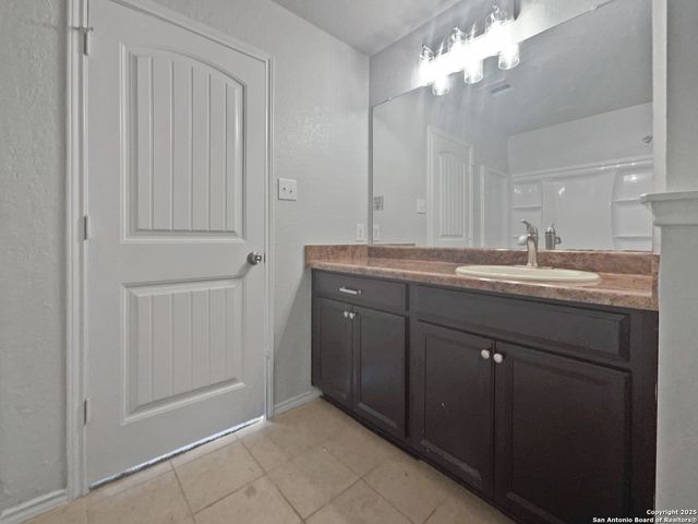 1520 Doncaster Drive, Seguin, TX 78155