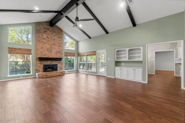 7 Elwood Hills Court, The Woodlands, TX 77381