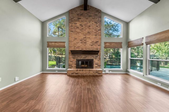 7 Elwood Hills Court, The Woodlands, TX 77381