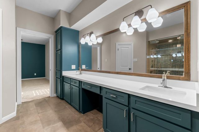 7 Elwood Hills Court, The Woodlands, TX 77381