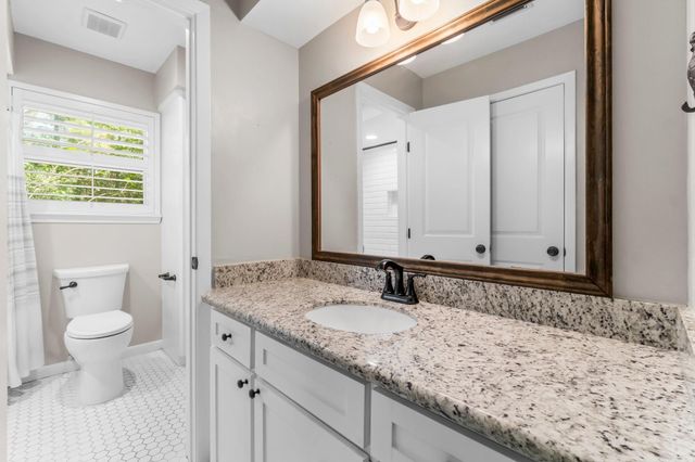 7 Elwood Hills Court, The Woodlands, TX 77381