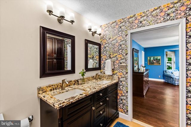 2 GREENHAVEN CT, Stafford, VA 22554