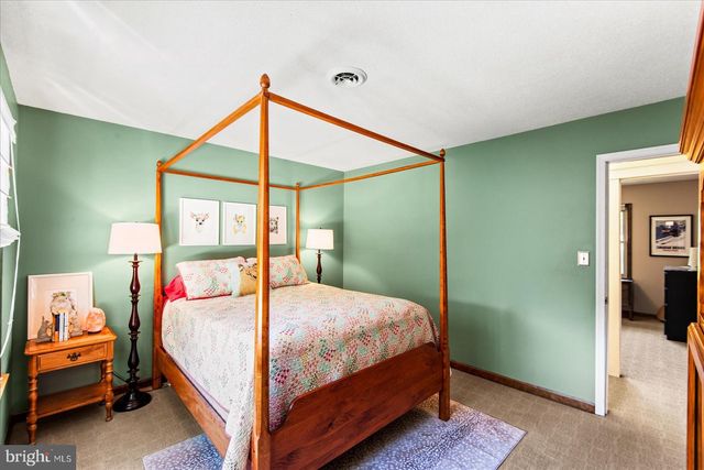 2 GREENHAVEN CT, Stafford, VA 22554