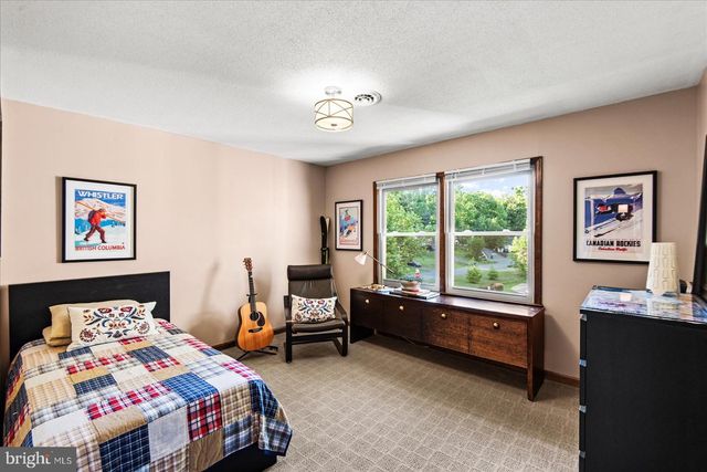 2 GREENHAVEN CT, Stafford, VA 22554