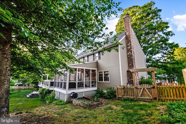 2 GREENHAVEN CT, Stafford, VA 22554