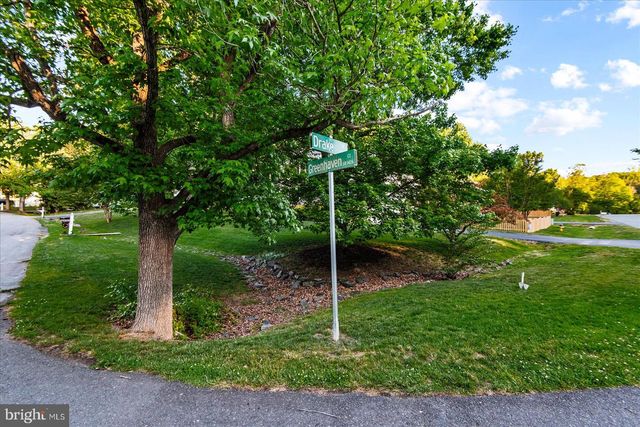 2 GREENHAVEN CT, Stafford, VA 22554