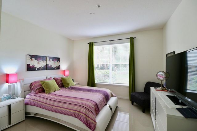 5610 PINNACLE HEIGHTS CIRCLE 107, Tampa, FL 33624