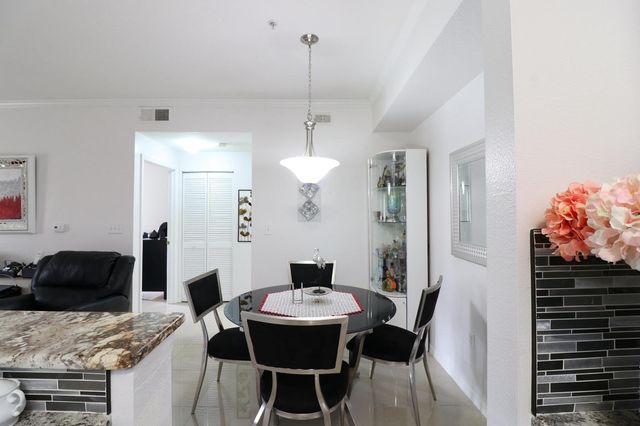 5610 PINNACLE HEIGHTS CIRCLE 107, Tampa, FL 33624