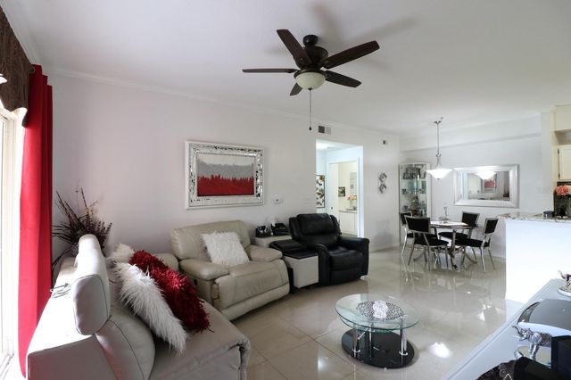 5610 PINNACLE HEIGHTS CIRCLE 107, Tampa, FL 33624