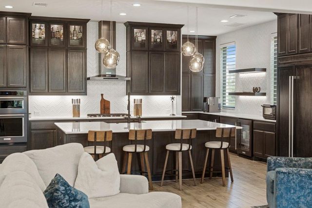 461 Crosswater LN, Dripping Springs, TX 78620