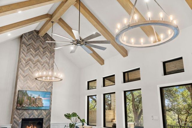 461 Crosswater LN, Dripping Springs, TX 78620