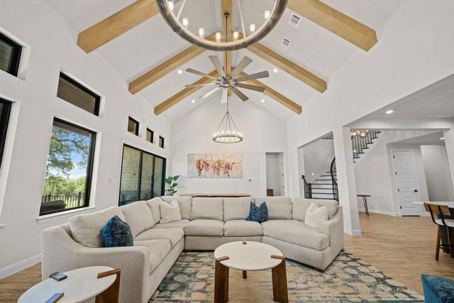 461 Crosswater LN, Dripping Springs, TX 78620