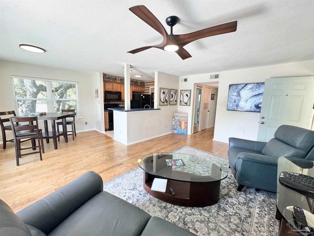 200 Pensacola Beach Rd J2, Gulf Breeze, FL 32561