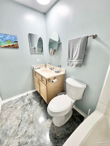 200 Pensacola Beach Rd J2, Gulf Breeze, FL 32561