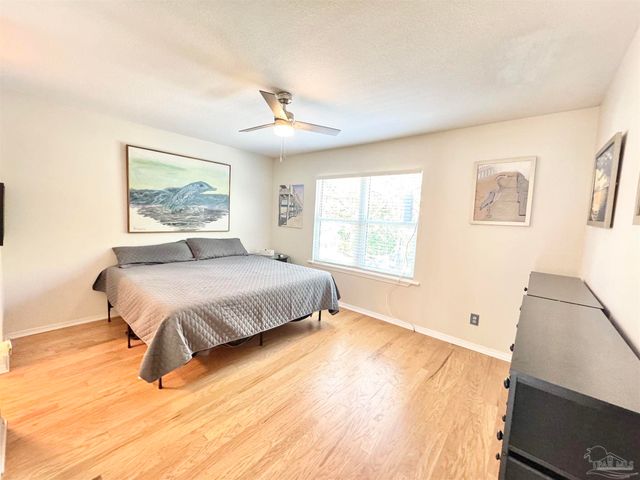 200 Pensacola Beach Rd J2, Gulf Breeze, FL 32561