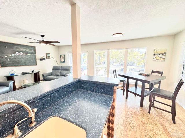 200 Pensacola Beach Rd J2, Gulf Breeze, FL 32561