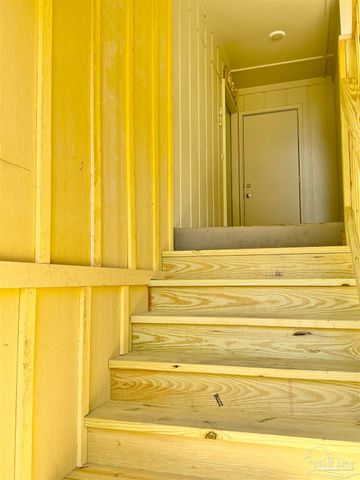 200 Pensacola Beach Rd J2, Gulf Breeze, FL 32561