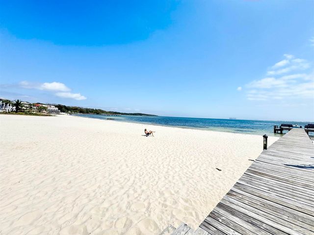 200 Pensacola Beach Rd J2, Gulf Breeze, FL 32561