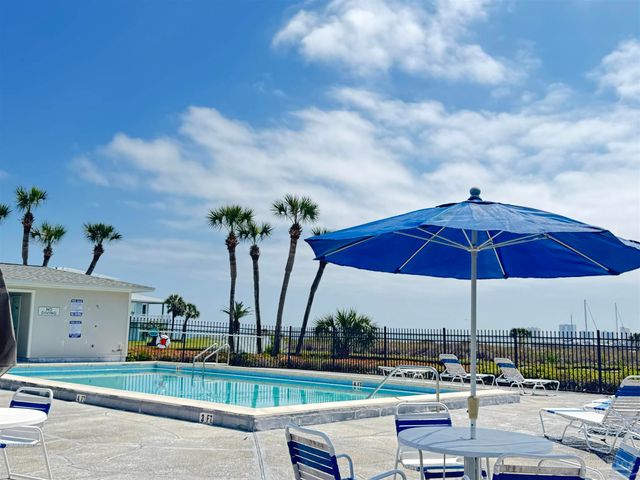 200 Pensacola Beach Rd J2, Gulf Breeze, FL 32561