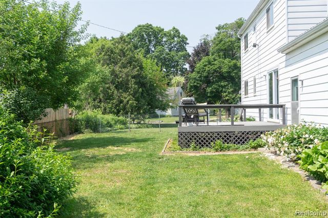 1247 Catalina Drive, Flint, MI 48507