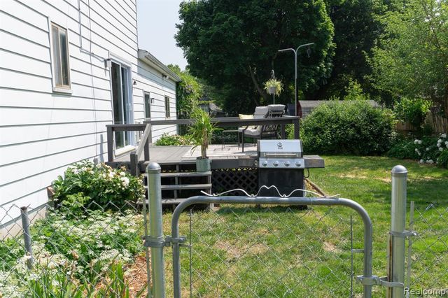 1247 Catalina Drive, Flint, MI 48507