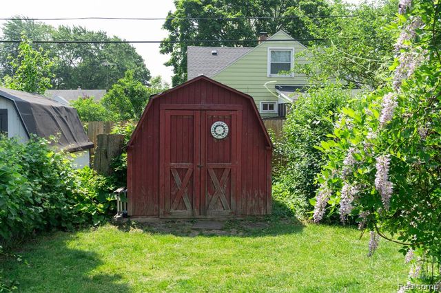 1247 Catalina Drive, Flint, MI 48507