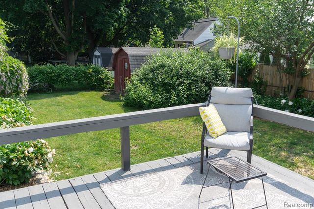 1247 Catalina Drive, Flint, MI 48507