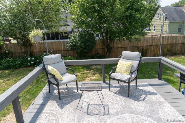 1247 Catalina Drive, Flint, MI 48507