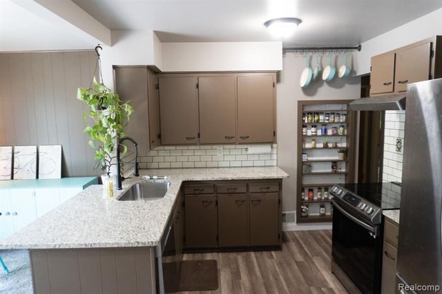 1247 Catalina Drive, Flint, MI 48507