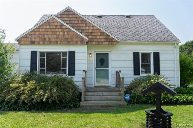 1247 Catalina Drive, Flint, MI 48507