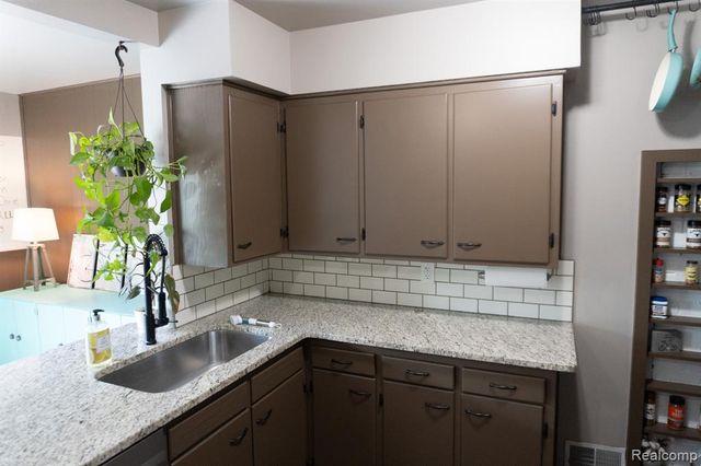 1247 Catalina Drive, Flint, MI 48507