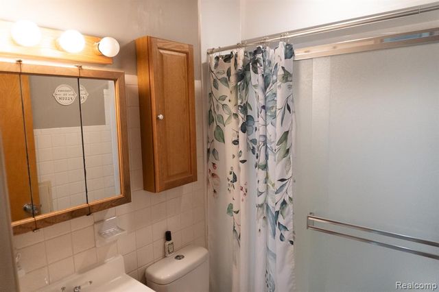 1247 Catalina Drive, Flint, MI 48507