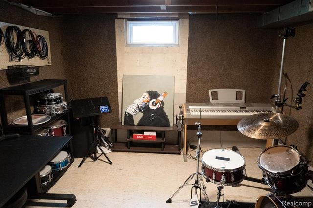 1247 Catalina Drive, Flint, MI 48507