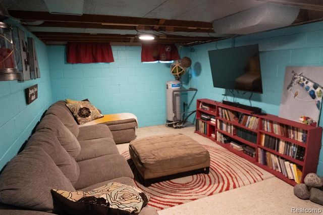 1247 Catalina Drive, Flint, MI 48507