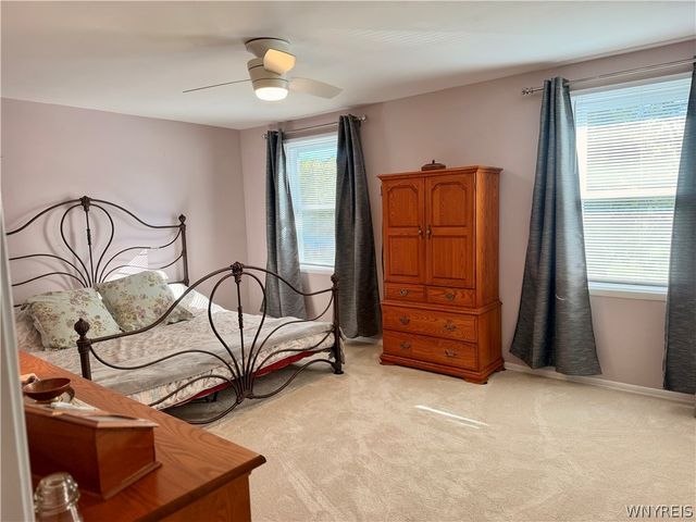 91 Roycroft Drive, West Seneca, NY 14224