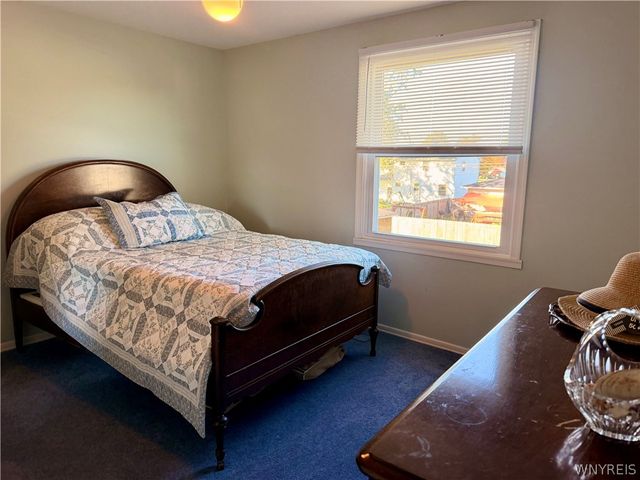 91 Roycroft Drive, West Seneca, NY 14224