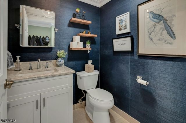 369 Chestnut St, Long Hill Twp., NJ 07980