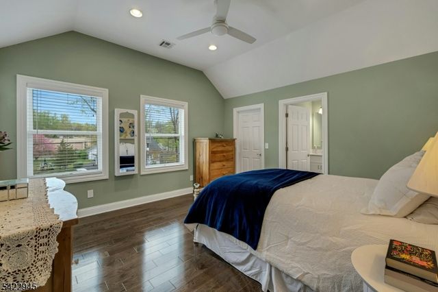 369 Chestnut St, Long Hill Twp., NJ 07980