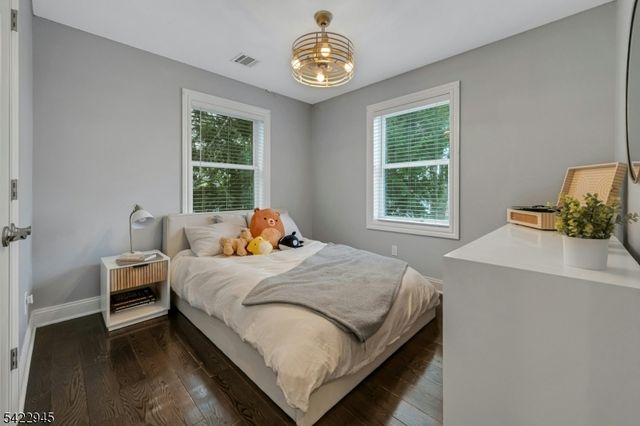 369 Chestnut St, Long Hill Twp., NJ 07980