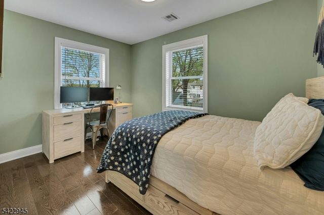 369 Chestnut St, Long Hill Twp., NJ 07980